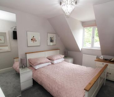 4 bedroom detached house to rent - Photo 3