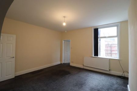 3 bedroom terraced house to rent - Photo 2