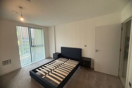 Alpini Road, LONDON - Photo 5