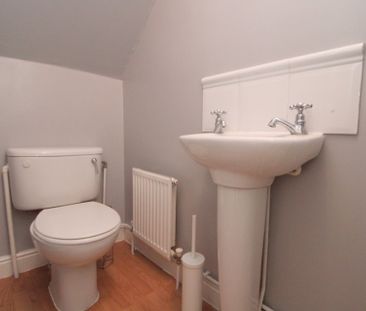5 bedroom Semi-detached house to rent - Photo 3