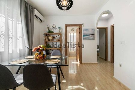 Alquiler de chalet adosado en Carretera de Villamartín, 12 - Photo 4