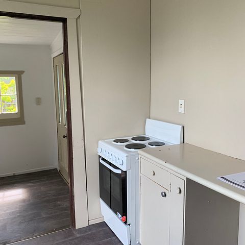 4 Bedroom House - undergoing refresh (old photos) - Photo 1