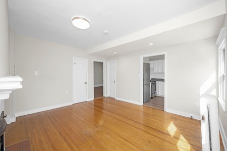 For Lease - 142 Caroline Street Unit# 6, Hamilton, Ontario - Photo 4