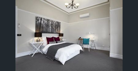 Stunning Two Bedroom Townhouse - Photo 5