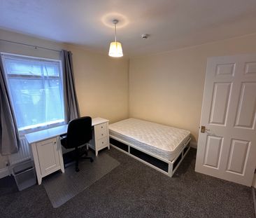 3 bedroom house - Photo 4