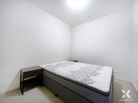 “Stylish 1-Bedroom Apartment in the Heart of Melbourne CBD – Partially Furnished” - Photo 2