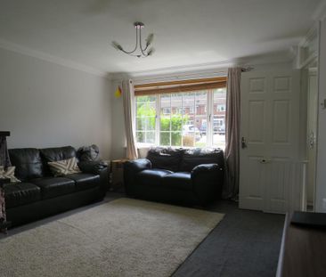 3 bedroom chalet to rent - Photo 1