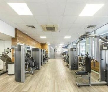 2 Bed Flat, Madison Building, SE10 - Photo 2