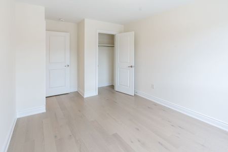 For Lease - 510 New England Court, Newmarket, Ontario - Photo 2
