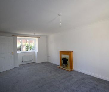3 bedroom terraced house to rent - Photo 2
