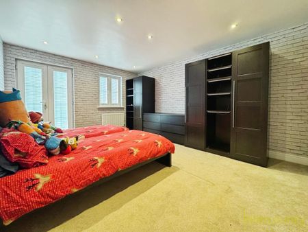 5 bedroom terraced house to rent - Photo 3