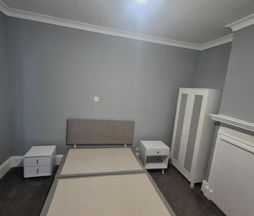 Room in a Shared House, Melfort Rd, CR7 - Photo 5