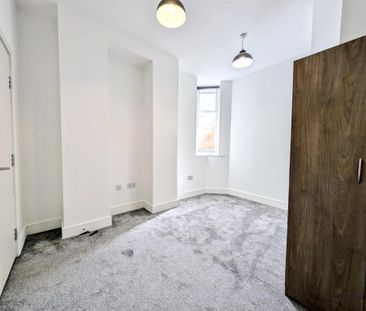 2 Bed Flat, Stowell Street, L7 - Photo 2