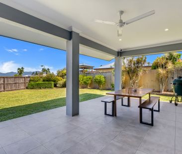 Renovated Four Bedroom Home with Office - Photo 6