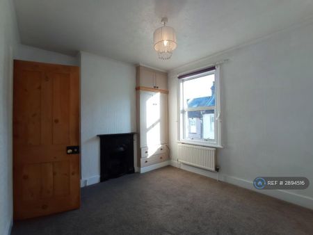2 bedroom terraced house to rent - Photo 2