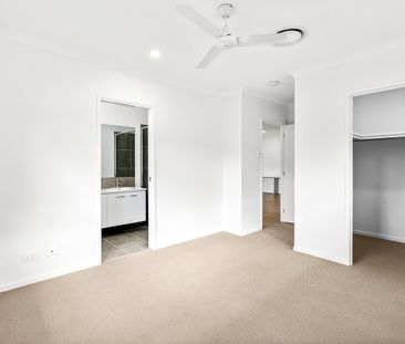 Brand New Four Bedroom Home - High Ceilings & Ducted A/C - Photo 1