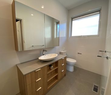 28 Narrawong Rd, Caulfield South - Photo 6