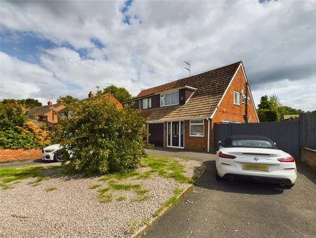 3 bedroom semi-detached house to rent - Photo 3