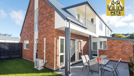 Waltham - 3 Bedroom - Photo 4