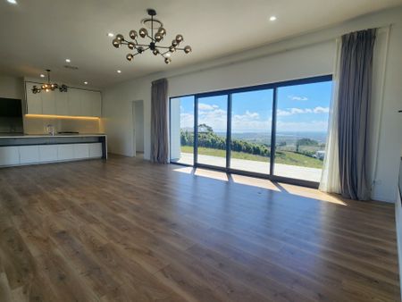 Multi-generational Executive Living - Photo 4