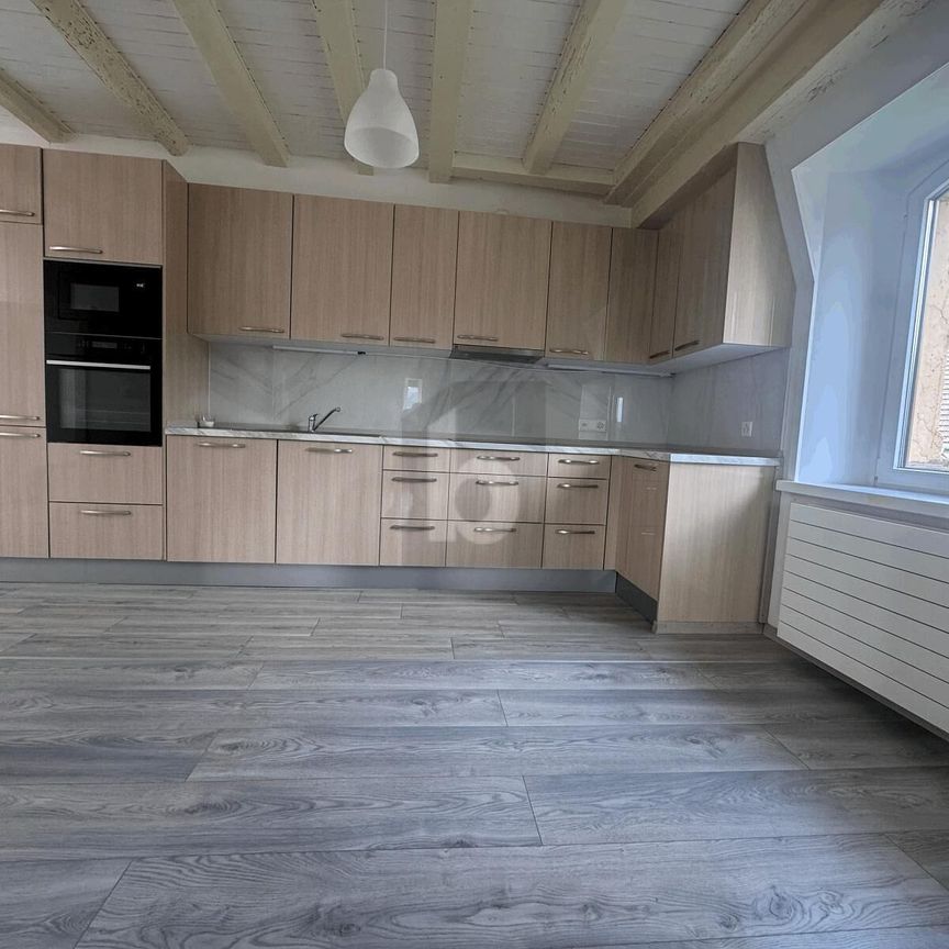 AT THE TOP FLOOR OF THE MANOR - Photo 1