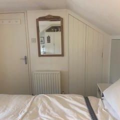 Light & airy double room & cleaner , Brentford TW8 - Photo 3