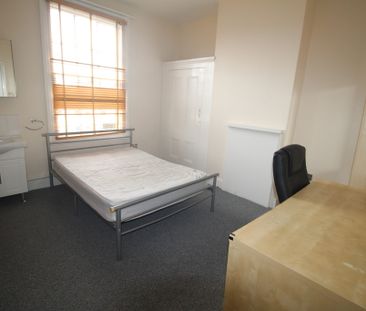 1 Bed Student Accommodation - Photo 4