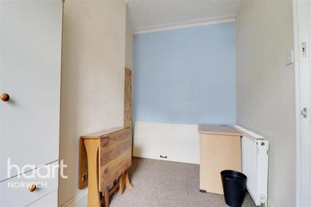 4 bedroom terraced house to rent - Photo 5