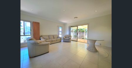 Light-Filled Comfortable Family Home - Photo 2