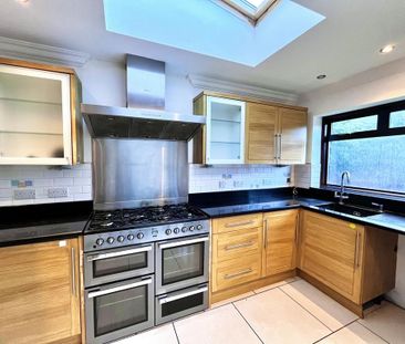 5 bedroom semi-detached house to rent - Photo 3