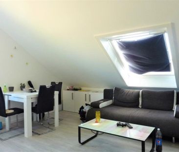 Schöne 2,5-Zimmer-Dachgeschosswohnung mit Gartennutzung in Bischofs... - Foto 3