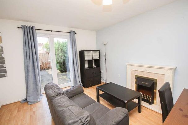 Oldwood Place, Livingston, EH54 - Photo 1