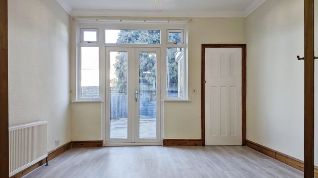 Waddon Court Road, Croydon - Photo 1