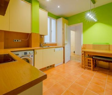 Calle de Fernán González, Madrid, Community of Madrid 28009 - Photo 3