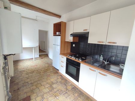 Location Appartement 3 pièces 83m² - Photo 2