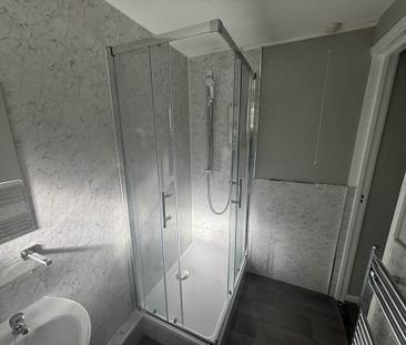 Price £950 pcm - Available Now - Unfurnished - Photo 6