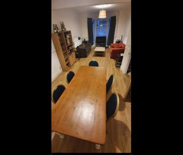 Room in a Shared House, First Avenue, E12 - Photo 1