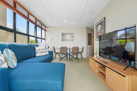 Central, 2 Bedroom, Fully Furnished, Carpark - Photo 4