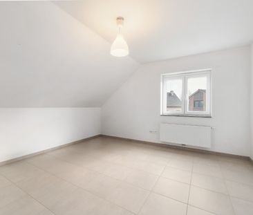 Ruime halfopen bebouwing met 4 slaapkamers in Lochristi - Photo 1