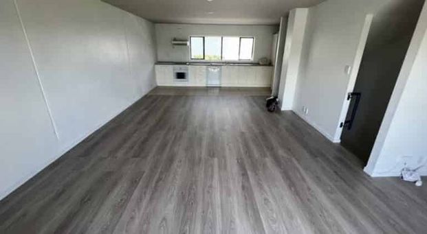 New Lynn, 3 bedrooms - Photo 1