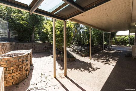 Family Home Close to Shopping Centre - Photo 5