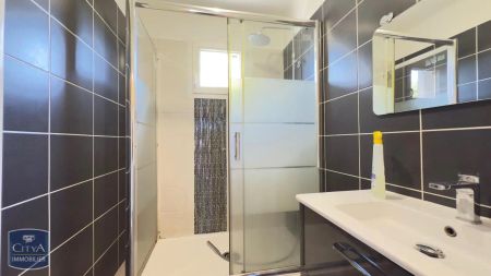 Appartement à louer 3 pièces 62.3m² - Photo 2