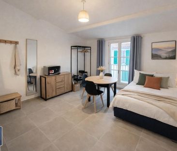 Location Appartement 1 pièce 22m² ST MARTIN DE RE 17410 - Photo 1