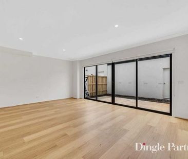 5 Bedroom family home - Photo 1