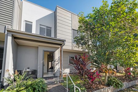 Modern Living in the Hearth of Mango Hill - Photo 5