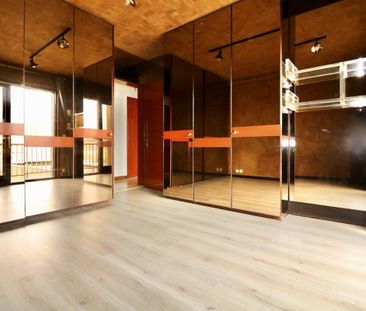 Centraal gelegen appartement met 2 slpk, 2 terrassen en garage voor... - Photo 3