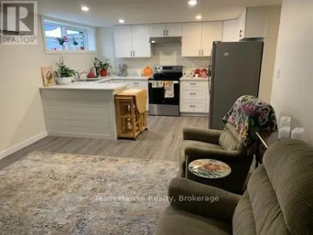 630 BAYVIEW DRIVE - Photo 2