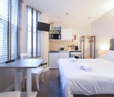 Studio to rent - Photo 1