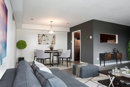 Hillsboro House - Photo 5