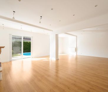 4 Bedroom House with swimming pool, São João do Estoril, Cascais - Photo 4